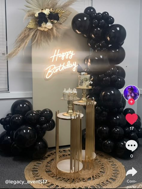 Black Elegant Birthday Party, Black Birthday Ideas For Women, Black And Beige Birthday Decorations, Simple Diy Centerpieces For Party, Black Centerpieces Birthday, Birthday Party Set Up, Buchona Theme Party, Black And Gold Birthday Decor, Black Birthday Ideas