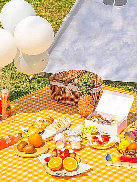 1pc Gingham Pattern Picnic Mat 80s Picnic, Corporate Party Themes, Spring Picnic Aesthetic, Cart Aesthetic, Colorful Picnic, Nanny Ideas, Gingham Picnic, Retro Picnic, Picnic Theme