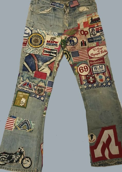 Wish I had these in my collection. How To Patch Jeans, Jeans Bell Bottoms, 70s Levis, Hippie Jeans, Patched Denim, Patch Pants, Hippie 70s, Reworked Denim, Battle Jacket