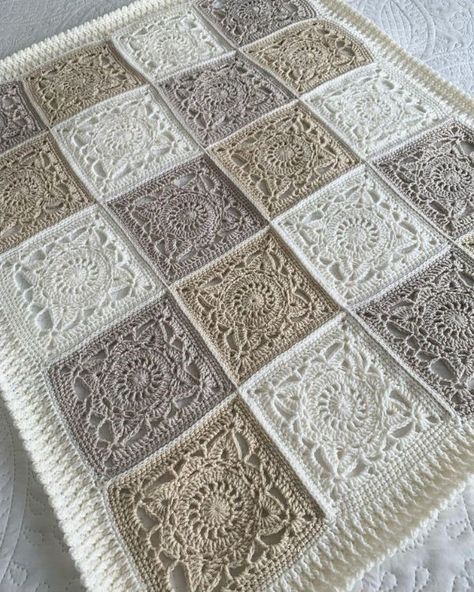 Free Crocheted Afghan Patterns, Square Doily Patterns, Willow Square, Modern Haken, Crochet Blanket Tutorial, Modern Crochet Blanket, Crochet Square Blanket, Crochet Throw Pattern, Granny Square Crochet Patterns Free