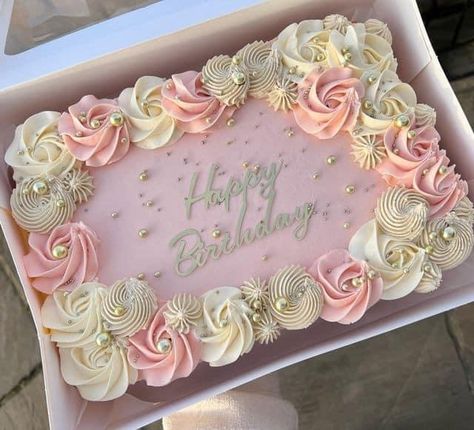 Sheet Cake For Women Birthday, Cake For Celebration, Cake Rectangle Birthday, Proud Of You Cake Ideas, Pretty Sheet Cake Ideas, Decorative Sheet Cakes, Cute Square Cake Ideas, 18th Birthday Sheet Cake Ideas, Pretty Sheet Cakes For Women