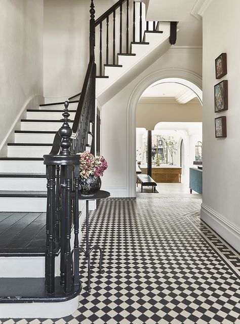 Bedrooms With Fireplaces, White Tiled Floor, Victorian House Kitchen, European Design Style, Victorian Staircase, Victorian Hallway, Bathroom Unique, Stair Well, Tiled Floor