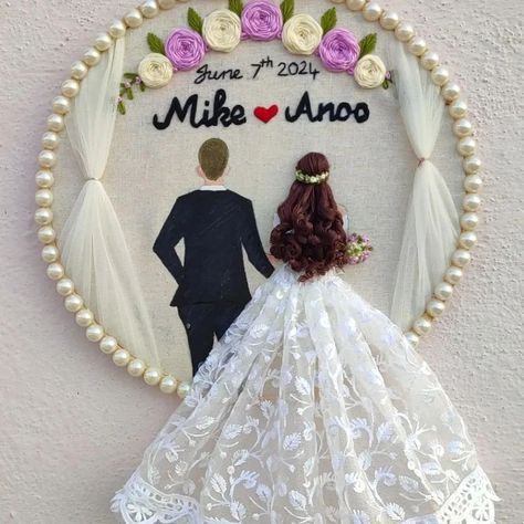 Beautiful bridegroom couple embroidery hoop....💌 Best gifts handmade 💟 Customisation available 👍 🎁 Dm for direct order.. . . . . #embroideryart #handmadehoops❤️ #embroideryhandmades #weddingdress #bridegroomdress #beatifulhoops..... Diwali Diy, Bride Groom Dress, Party Wear Indian Dresses, Sewing Embroidery Designs, Hand Embroidery Design, African Fashion Dresses, Diwali, Embroidery Hoop, Handmade Bags