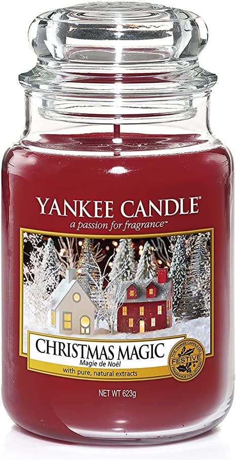 Bedroom Ideas Beach, Mens Aftershave, Yankee Candle Christmas, Yankee Candle Scents, Cozy Gifts, Christmas Smell, Christmas Scented Candles, Christmas Home Decorations, La House