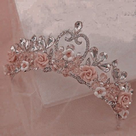 Princess Core Aesthetic, Sleeping Beauty Wedding, Pink Princess Aesthetic, Koleksi Parfum, Royalty Core, Crown Aesthetic, Royal Core, Fairytale Aesthetic, Pretty Pink Princess