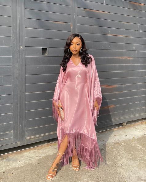 Sunday Dress Outfit Church, Bubu Styles, African Wears, Bubu Gown, Organza Styles, Ramadan Collection, Boubou Styles For Women, Bubu Gown Styles, Outfit Modest