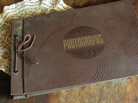 Vintage Photo Album Ideas, Vintage Photo Albums, Vintage Photo Album Cover, Photo Album Black Pages, Old Photo Albums Vintage, Photo Book Cover, Leather Wedding Album Cover, 1920s Photos, Photo Album Covers