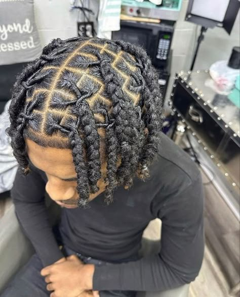 3 Strand Twists: How to Style this Gorgeous Look Men Retwist, Dread Updos, Hairstyle Locs, Hair Twist Curls, Women Dreads, Locs Dyed, Retwist Styles, Retwist Locs, Dreads Men