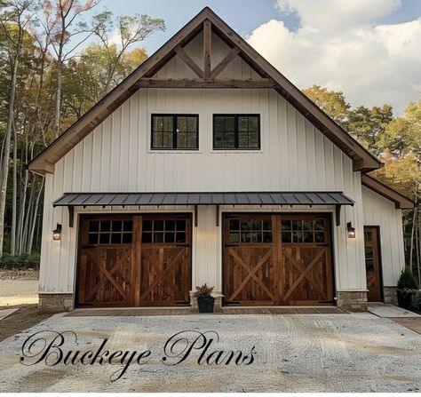 Tan Metal House, Cream Barndominium Exterior, Shop House Exterior Colors, Metal Siding Colors For Houses, Metal Home Colors, Metal Barn Colors Scheme Exterior, Tan Barndominium Exterior, Barn Colors Exterior, Barndominium Exterior Color Schemes