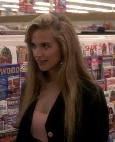 Kelly Preston 80s, 80s Makeup, Kelly Preston, 80s Vibes, Cameron Diaz, Long Straight Hair, Just Amazing, Preston, Pretty Face