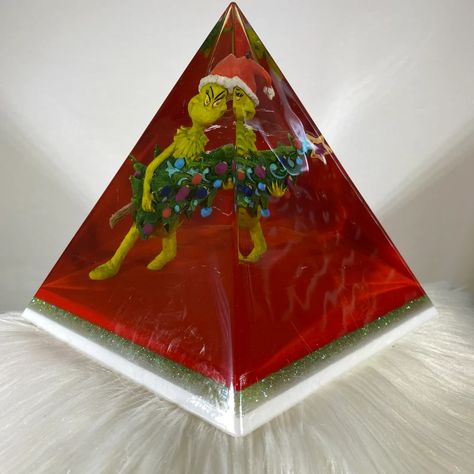 Grinch With Tree Pyramid Resin Pyramid Christmas Decorations - Etsy Resin Pyramid Ideas, Resin Pyramid, November Holidays, Diy Resin Projects, Slip And Slide, Resin Painting, Snowflake Ornaments, Resin Diy, Pastel Rainbow