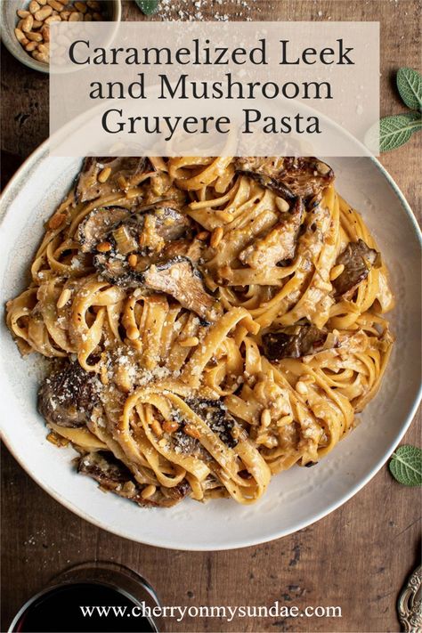 Gruyere Pasta, Mushroom Gruyere, Salad Pasta, Pasta Dinner Recipes, Mushroom Recipes, Tortellini, Vegetarian Dishes, Leeks, Veggie Recipes