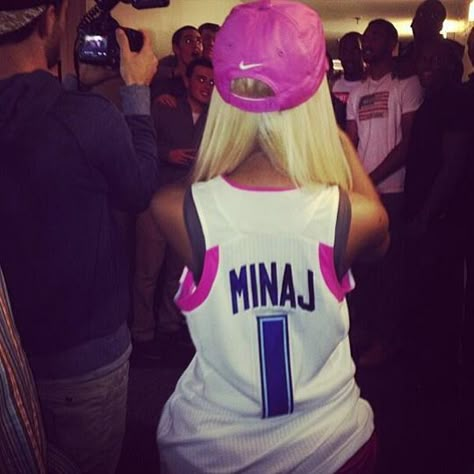 Old Nicki Minaj, Queen Nicki Minaj, Harajuku Barbie, 2010s Aesthetic, Nicki Minaj Barbie, Onika Tanya Maraj, Swag Era, Nicki Minaj Photos, Nicki Minaj Pictures