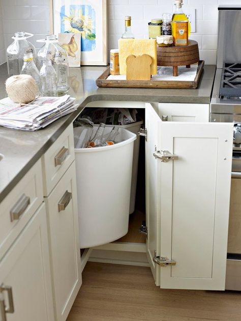 Use a lazy susan for the trash and recycling! Hidden Kitchen Garbage Ideas, Kitchen Bin Storage Ideas, Kitchen Bin Ideas, Recycling Storage, Split Decision, Corner Storage Cabinet, Corner Kitchen Cabinet, Corner Cupboard, Corner Storage