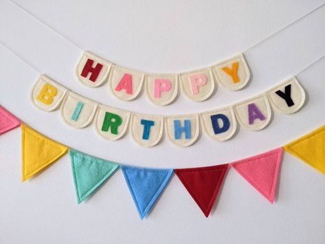 Handmade Happy Birthday Banner, Birthday Bunting Ideas, Felt Bunting Ideas, Diy Birthday Garland Banner, Sew Happy Birthday Banner, Sew Birthday Banner, Felt Party Decorations, Sewn Birthday Banner, Diy Felt Birthday Banner