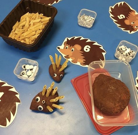 Animal Crafts Eyfs, Autumn Eyfs Craft Activities, Autumn Activities For 2 Year, Autumn Art Activities Eyfs, November Eyfs Activities, Woodland Creature Sensory Bin, Autumn Planning Ideas Eyfs, Autumn Activities For Kids Toddlers, Autumn Tuff Trays Eyfs