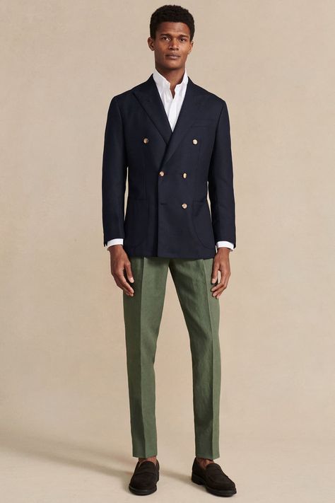 Green Trousers Men Outfits, Ivy League Outfit, Green Trousers Outfit Men, Preppy Outfits For Men, Suede Loafers Men Outfit, Outfit Colour Combos, Navy Blue Pants Outfit, Preppy Outfits Men, Green Trousers Outfit