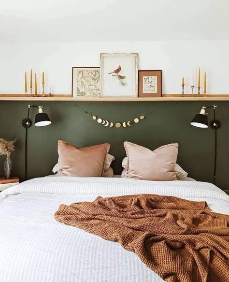 Small Bedroom Focal Wall Ideas, Side Of Bed Against Wall, Shelf Wall Bedroom, Half Painted Wall Bedroom, No Headboard, Decor Ideas Bedroom, Dekorasi Kamar Tidur, Redecorate Bedroom, Bedroom Green