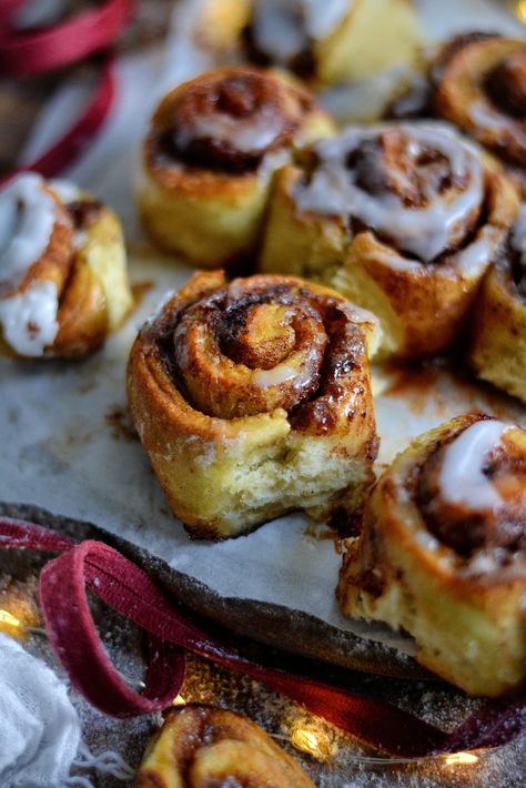 Roulés à la Cannelle Vegan Sains / Healthy Vegan Cinnamon Rolls Cinnamon Roll Healthy, Patisserie Healthy, Cinnamon Rolls Healthy, Cinnamon Rolls Vegan, Cinnamon Healthy, Brunch Vegan, Healthy Cinnamon Rolls, Patisserie Vegan, Vegan Summer Recipes