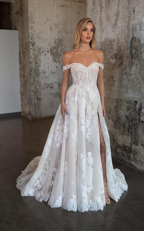 Fairy Tail Wedding, Wedding Dresses Whimsical, Off Shoulder Wedding Dress, Wedding Dress Flowy, Aline Wedding Dress, Pretty Wedding Dresses, Justin Alexander, Wedding Dresses Corset, Dream Wedding Ideas Dresses