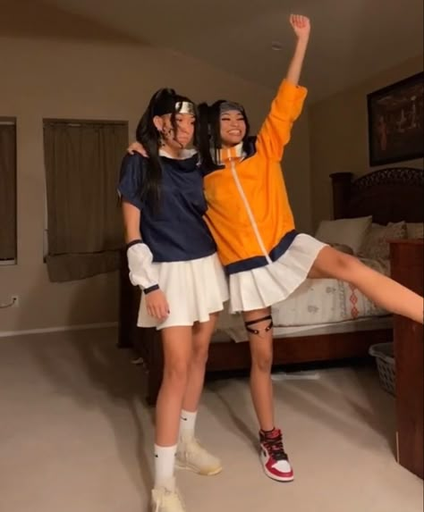 Halloween Costumes Goste, Naruto And Sasuke Costume, Simple Anime Halloween Costumes, Anime Cosplay Halloween Costumes, Friend Cosplay Ideas, Matching Customes Halloween Best Friends, Cute Anime Halloween Costume, Anime Inspired Halloween Costumes, Naruto Halloween Costumes Girl