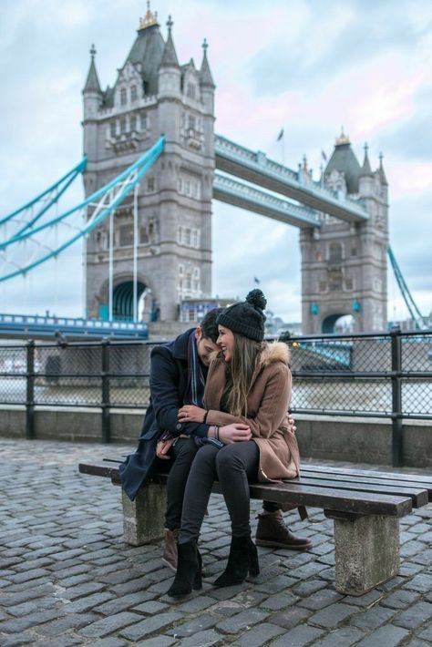 London Photo Ideas, London Couple, Couple Travel Photos, Photoshoot London, London Photoshoot, London Tower Bridge, London Tower, Image Couple, Tower Bridge London