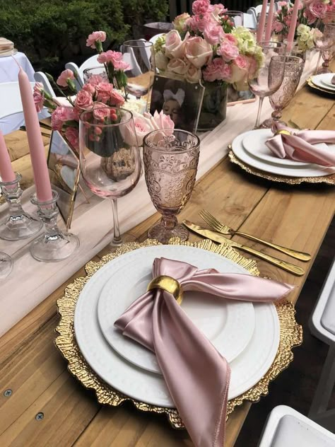 Mia is ONE | CatchMyParty.com French Tablescape, Galentines Aesthetic, One Birthday Party Ideas, Galentines Party Decor, Valentines Background, Background Valentines Day, Valentines Day Wallpaper, Dinner Party Table Settings, Aesthetic Valentines