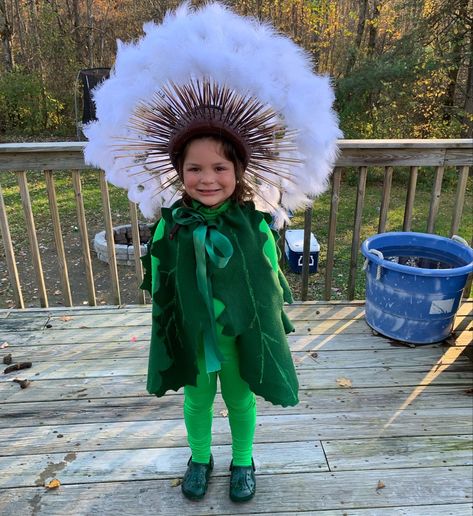 Some people see a weed.. Meadow sees a wish! Dandelion Costume, Flower Costume Diy, Spring Costume, Faerie Costume, Gardening Club, Themed Costumes, Flower Costume, Homemade Costume, Diy Halloween Costumes For Kids