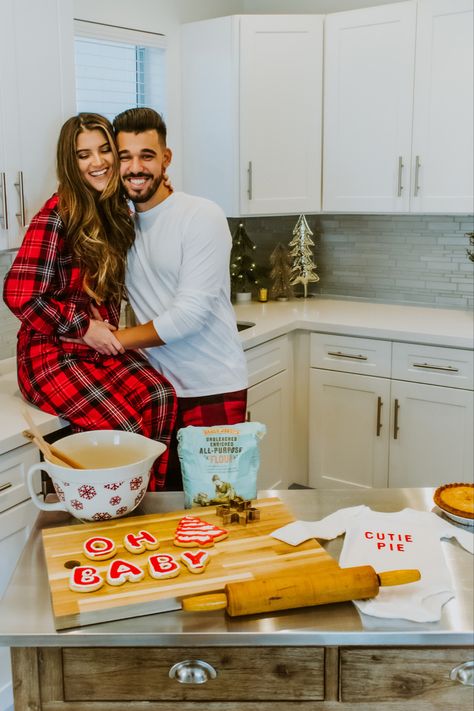 Christmas Half Baked Pictures, Kitchen Baby Announcement, Christmas Themed Baby Announcement, Baking Announcement, Cooking Pregnancy Announcement, Christmas Themed Pregnancy Announcement, Christmas Second Baby Announcement, Twin Announcement Photoshoot, Kitchen Pregnancy Announcement