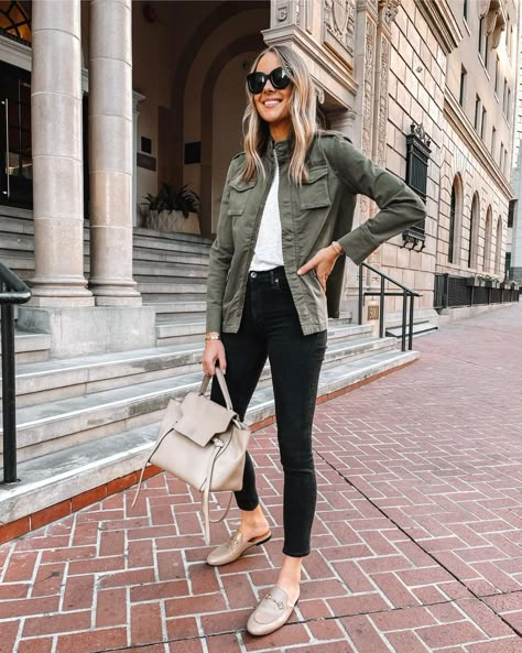 8 Utility Jacket Outfits To End Your Fashion Slump - Cleo Madison Outfits Spain, Gucci Belt Outfits, Utility Jacket Outfit, Vaca Outfits, Green Jacket Outfit, Celine Belt, Spring Wardrobe Essentials, Thanksgiving Fashion, Green Utility Jacket