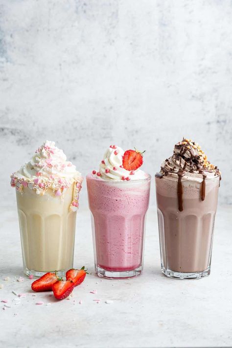 How to Make a Milkshake - Easy Recipe Formula - Dessert for Two Basic Milkshake Recipe, Best Milkshake Recipe, Milkshake At Home, Milkshake Ideas, Carb Breakfast Ideas, Malt Recipe, Cookies And Cream Milkshake, Milkshake Recipe Easy, Best Milkshakes