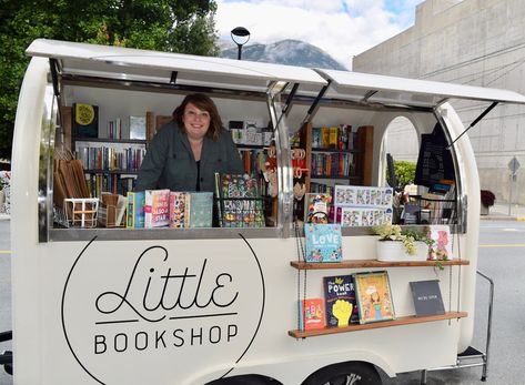 Mobile Bookshop, Mobile Bookstore, Book Van, Book Truck, Bookshop Café, Vending Cart, Book Mobile, Bookstore Design, Bookstore Ideas