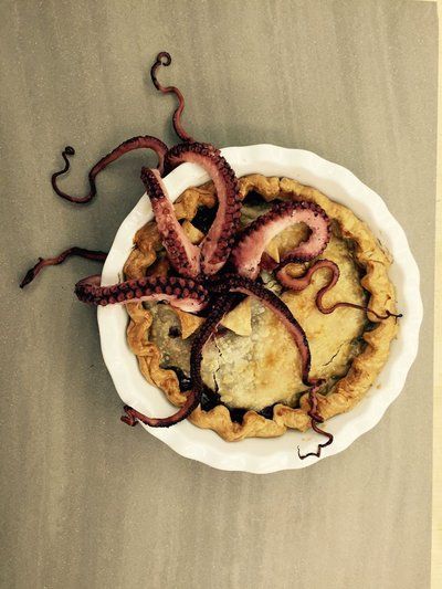 Picture of Add Tentacles Octopus Pie, Brain Cake, Scary Halloween Food, Finger Cookies, Berry Pie, Weird Food, New Cookbooks, Sunday Dinner, Cthulhu