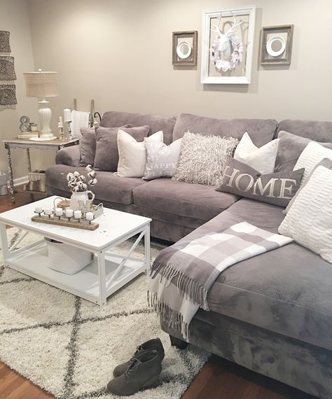 Gray and white Gray Couch, Primark Home, Farmhouse Living Room Decor Ideas, Bantal Sofa, Modern Farmhouse Living Room, Farmhouse Decor Living Room, Living Room Remodel, Elegant Living Room, Room Decorating