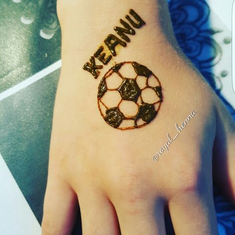 Henna für Jungs Boys Henna Designs, Henna For Boys, Henna Sleeve, Cute Henna Tattoos, Jagua Tattoo, Cute Henna, Henna Tattoo Hand, Forearm Tattoo Design, Simple Henna Tattoo