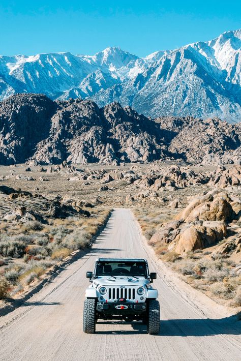 Jeep Wallpaper, Mountains Vacation, Jeep Photos, White Jeep, Cars Jeep, Dream Cars Jeep, Jeep Lover, Bus Travel, Budget Tips