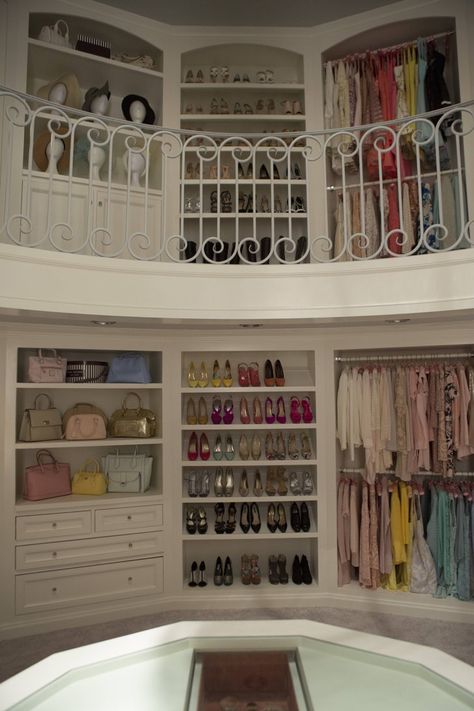 Pin for Later: Scream Queens Pictures: Ariana Grande and Emma Roberts Are Sorority Royalty  Oh . . . my goodness. Organized Closet, Dream Closet Design, Dream Closets, Dressing Rooms, Scream Queens, Room Closet, Closet Inspiration, Closet Goals, Dream House Interior