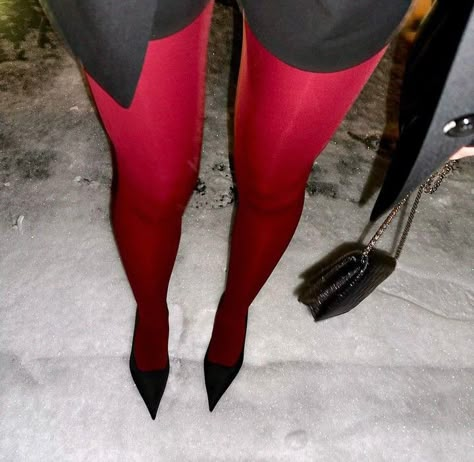 Ravenwood Series, Work Baddie, Scorpio Lilith, Colourful Tights, Outfits With Tights, New Year Look, Colored Tights Outfit, Red Fairy, Tights Outfits