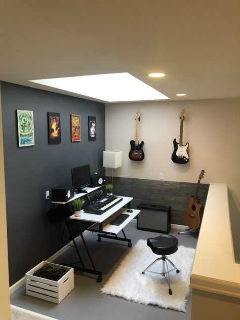 Musician Studio Apartment, Music Studio Room Ideas Bedrooms, Loft Music Studio, Tiny Home Studio Music, Home Studio Music Small Bedroom, Small Bedroom Studio Music, Home Studio Setup Music Bedroom, Mini Home Studio Music, Recording Studio Bedroom Ideas