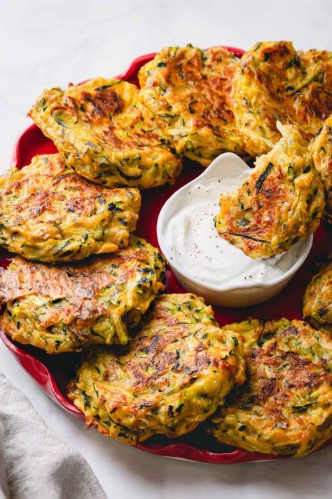 Baked zucchini fritters - Busy Cooks Zucchini Fritters Baked, Fritters Zucchini, Zucchini Dinner Recipes, Cook Zucchini, Baked Zucchini Fritters, Recipe For Zucchini, Zucchini Side Dishes, Best Zucchini, Baked Zucchini