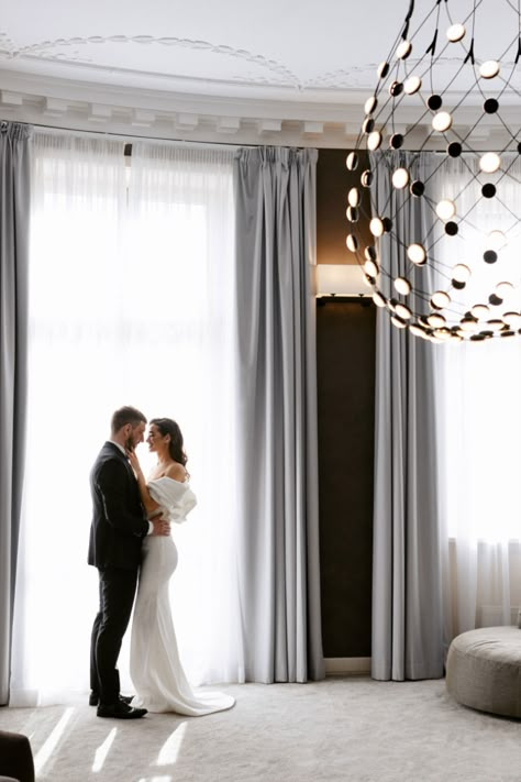 Wedding Couple Poses In Hotel, Couples Photos Hotel Room, Wedding Photos Hotel Room, Post Wedding Photoshoot Hotel, Hotel Prewedding Shoot, Wedding Hotel Room Photoshoot, Couple Poses In Hotel Room, Wedding Indoor Photography, Wedding Hotel Photoshoot