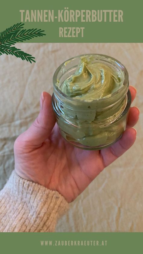 Grüne Tannen-Körperbutter selbst gemacht (Rezept) Diy Body Butter, Diy Body Care, Natural Body Care, Wide Tooth Comb, Handmade Cosmetics, Mild Shampoo, Diy Body, Body Care Routine, Natural Body