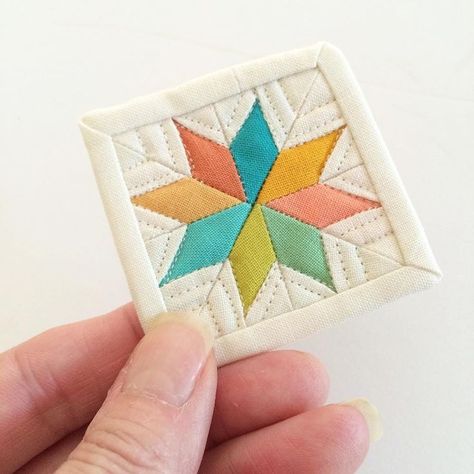 2" X 2" micro mini mini quilt...a little gift to pop in my sisters birthday card… Small Quilt Projects, Mini Quilt Patterns, Nancy Zieman, Paper Pieced Quilt, Quilted Gifts, Miniature Quilts, Paper Piecing Quilts, Doll Quilt, Mini Mini