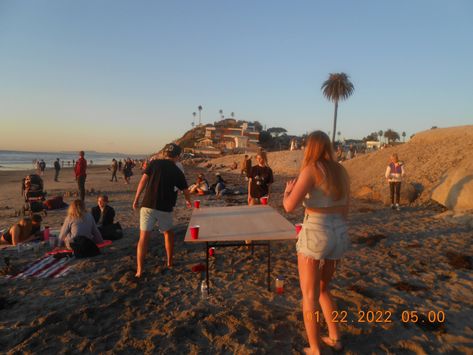 Beach University Aesthetic, Life In California Aesthetic, Summer In Your 20s, California School Aesthetic, College Beach Aesthetic, Ucla College Aesthetic, Summer Before College Aesthetic, Summer College Aesthetic, California Friends Aesthetic