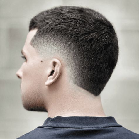 Stylish Burst Fade Haircuts For The Modern Man – Beard Beasts Burst Fade Back View, Trimming Hair, Low Taper Fade Buzz Cut, Burst Fade V Cut, Taper Fade Buzz Cut, Buzzcut Burst Fade, Clean Cut For Men, Low Fade Buzz Cut, Burst Fade Haircut Straight Hair