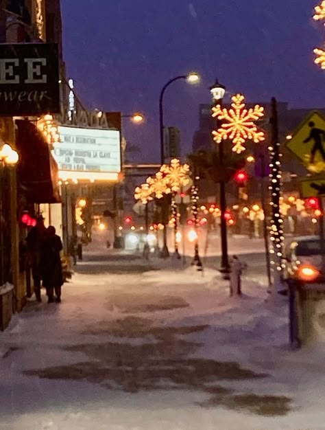 Downtown Christmas Aesthetic, Midwest Winter Aesthetic, Minneapolis Christmas, Downtown Girl Christmas, Minneapolis Aesthetic, Minnesota Christmas, Down Town Girl Aesthetic, Christmas Downtown, Snow Lights