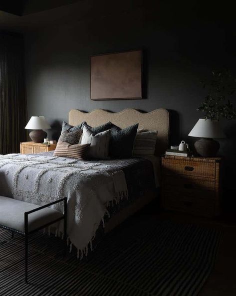 Dark Moody Bedroom Ideas for Every Home - Farmhousehub Dark Moody Bedroom Ideas, Dark Moody Bedroom, Dark Bedroom Ideas, Moody Bedroom Ideas, Black Rooms, Moody Bedroom, Dark Bedroom, Dark Elegance, Bedroom Decor Ideas