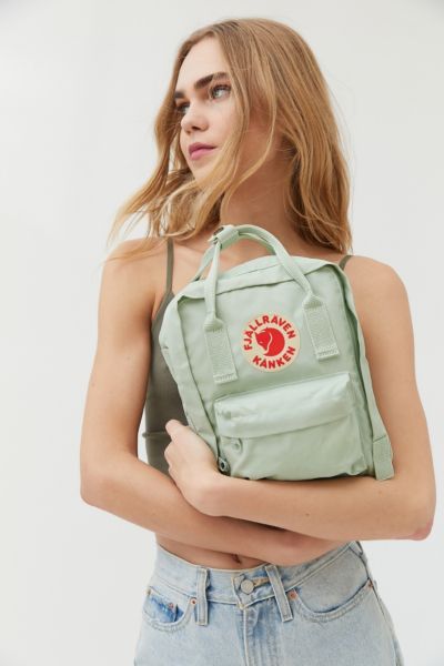 Kanken Backpack Mini, Fjallraven Mini, Mochila Fjallraven Kanken, Fjallraven Kanken Mini, Backpack Aesthetic, Kanken Mini, Fjällräven Kånken, Mini Backpacks, Cute Backpacks