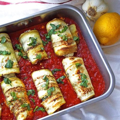 Eggplant Involtini, Banting Recipes, Vegetarian Casserole, Eggplant Parmesan, Paleo Diet Recipes, Vegetarian Dinners, Paleo Dinner, Vegan And Gluten Free, Vegetarian Paleo