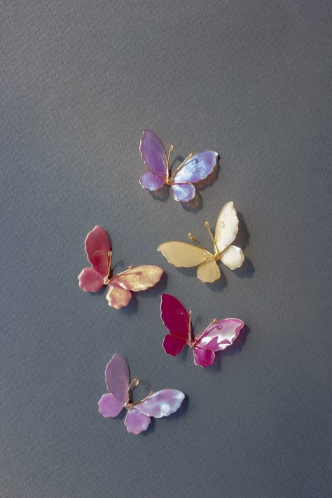 #DIY #crafts #jewelry #findings #supplies #charms #butterfly Nail Polish Art Crafts, Nail Polish Flowers, Diy Wire Jewelry Rings, Nail Polish Crafts, Sweet Jewelry, Fairy Jewelry, Handmade Jewelry Tutorials, Resin Jewellery, Diy Resin Crafts